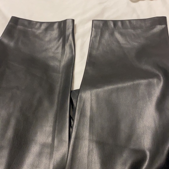 Paper-bag waist pants vegan faux leather 27 - Picture 9 of 10